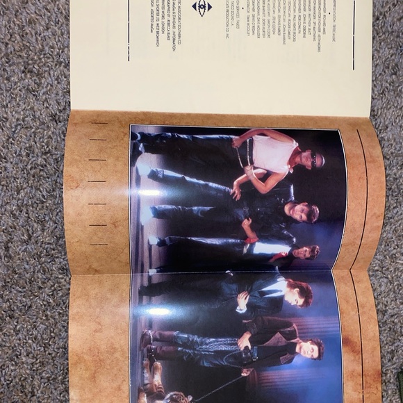 5 different vintage collectors magazines in mint condition. - Picture 8 of 16